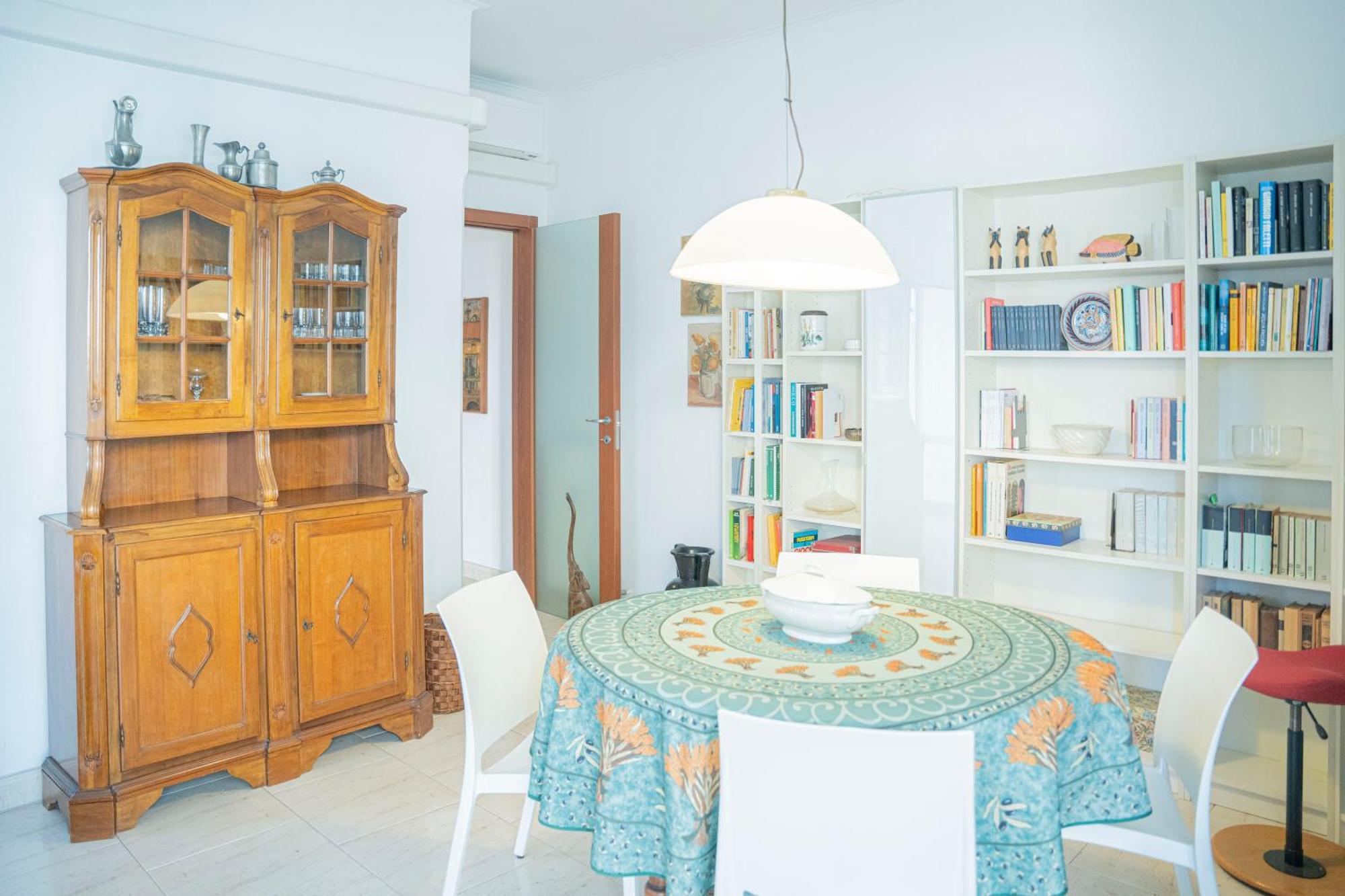 076 - Casa La Libreria, Centro Citta Di Chiavari, 500 Metri Da Mare E Spiagge - 2 Camere Da Letto Luaran gambar